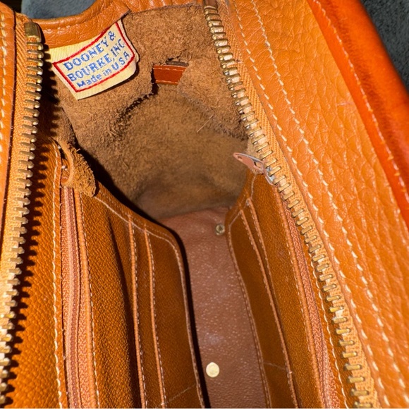90s VINTAGE Dooney & Bourke Clean AWL Zip Top Satchel British Tan – MADE IN USA - Picture 4 of 16